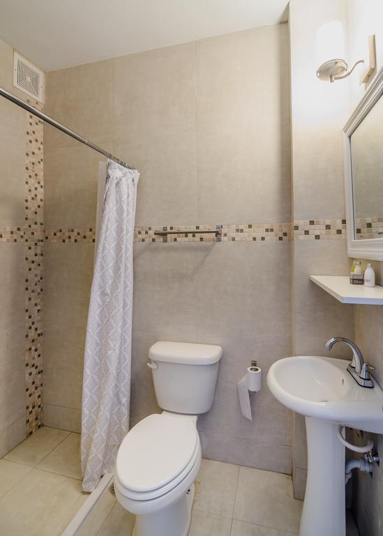 Isla Verde Guest House Σαν Χουάν Εξωτερικό φωτογραφία